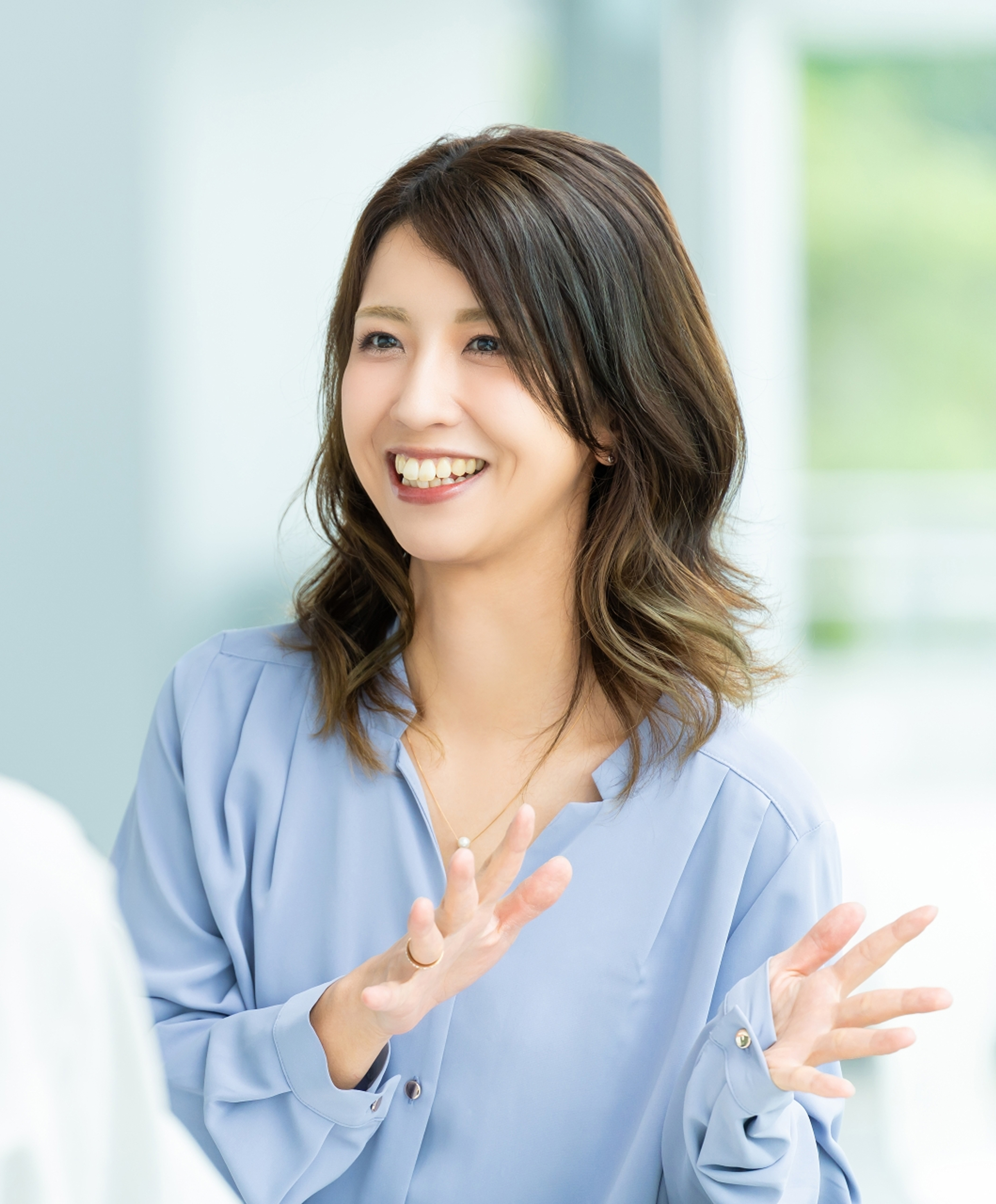 社員が会話している様子